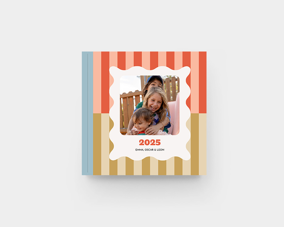 Livro de fotografias médio quadrado de capa dura