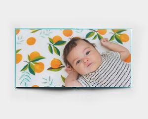 Álbum de fotos quadrado XL com capa acolchoada plana