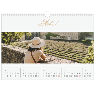 Calendário A3 Horizontal — Faixa de script dourada [Abril]