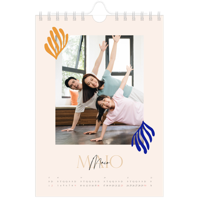 Calendário A5 — Coral minimalista [Maio]