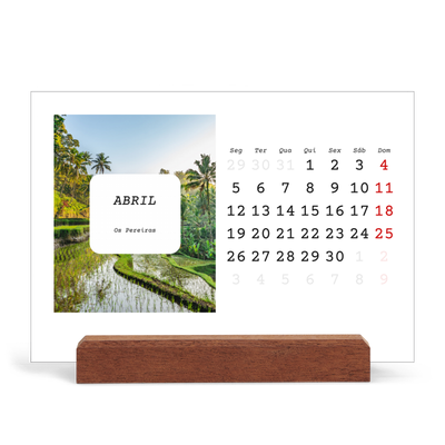 Calendário de mesa com suporte em madeira - horizontal  — A história completa [Abril]