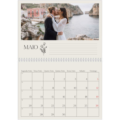 Calendário A4 duplo — Iniciais em flor [Maio]