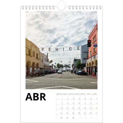 Calendário fotográfico A4 — White space [Abril]