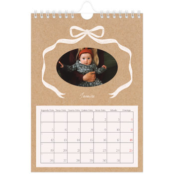 Calendário A5 — Papel kraft e laço
