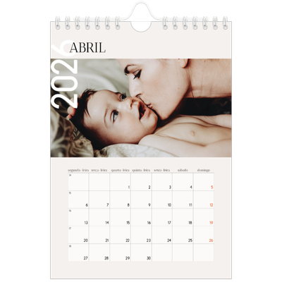 Calendário A5 — Texto sobreposto [Abril]