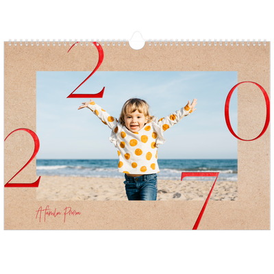 Calendário A3 Horizontal — Toques de vermelho [capa]