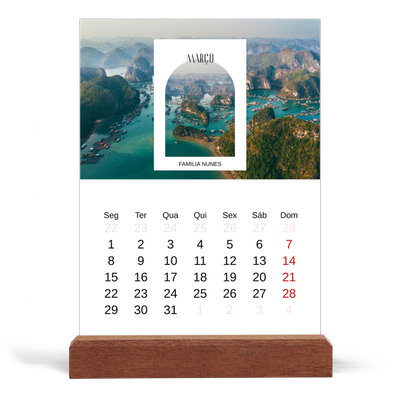 Calendário de mesa com suporte em madeira - vertical  — O arco aberto [Março]