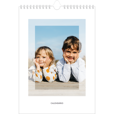 Calendário fotográfico A4 — Moldura transparente [capa]