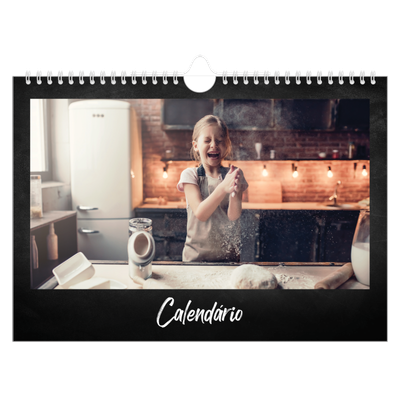 Calendário A4 horizontal — Estilo de quadro-negro [capa]