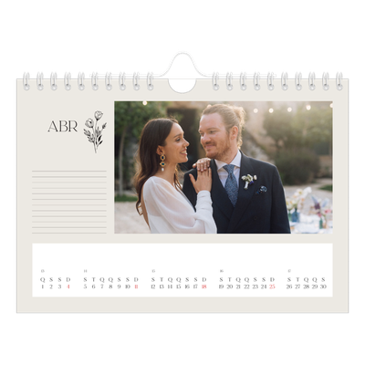Calendário A5 horizontal — Iniciais em flor [Abril]