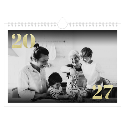 Calendário A4 horizontal — Números grandes com purpurinas [capa]