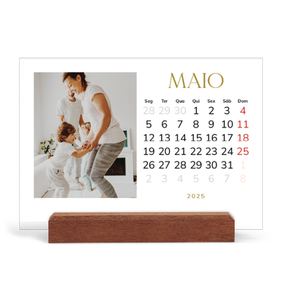 Calendário de mesa com suporte em madeira - horizontal  — Texto dourado grande [capa]
