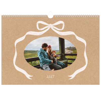Calendário A3 Horizontal — Papel kraft e laço [capa]
