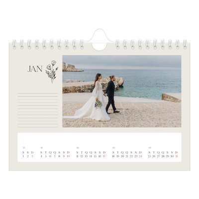 Calendário A5 horizontal — Iniciais em flor [Janeiro]
