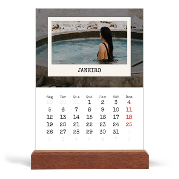 Calendário de mesa com suporte em madeira - vertical — A edição de retrato