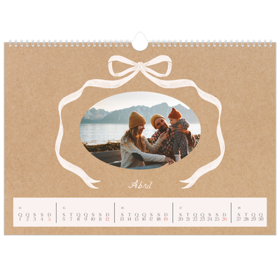 Calendário A3 Horizontal — Papel kraft e laço [Abril]