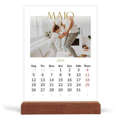 Calendário de mesa com suporte em madeira - vertical  — Texto dourado grande [capa]