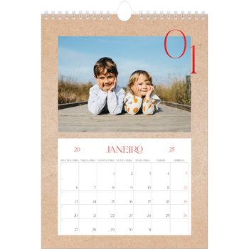 Calendário fotográfico A4 — Toques de vermelho