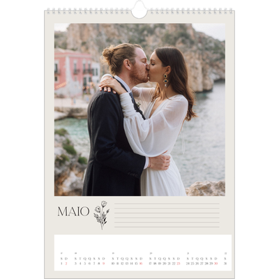 Calendário A3 — Iniciais em flor [Maio]