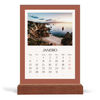 Calendário de mesa com suporte em madeira - vertical — Cores clássicas