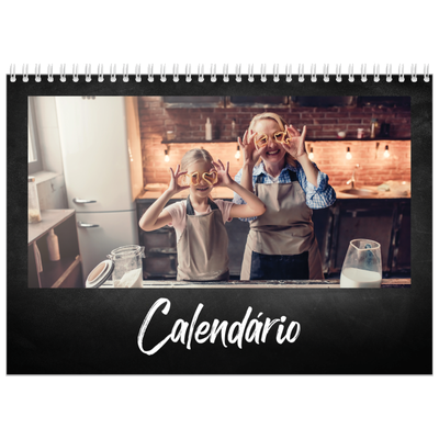 Calendário A4 duplo — Estilo de quadro-negro [capa]