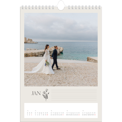 Calendário fotográfico A4 — Iniciais em flor [Janeiro]