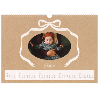 Calendário fotográfico horizontal A3 — Papel kraft e laço