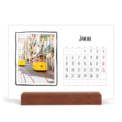Calendário de mesa com suporte em madeira - horizontal  — Momentos de álbum de recortes [Janeiro]